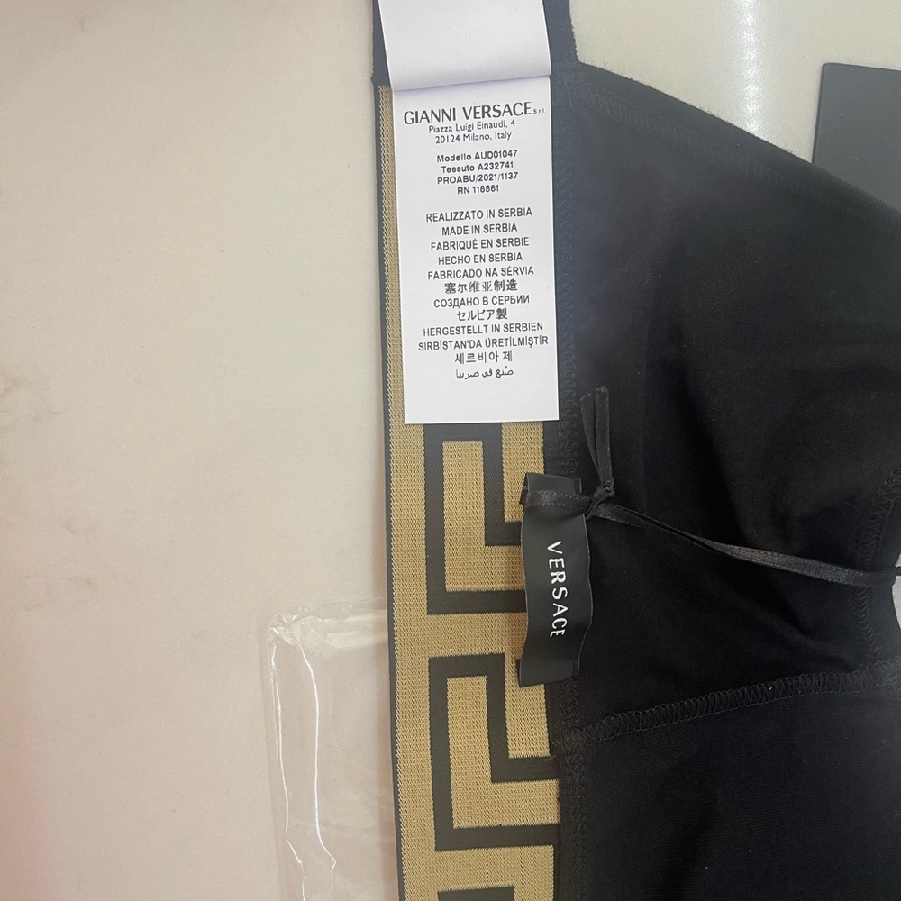 VERSACE GRECA BORDER BRALETTE
Size 3 - Picture 8 of 10